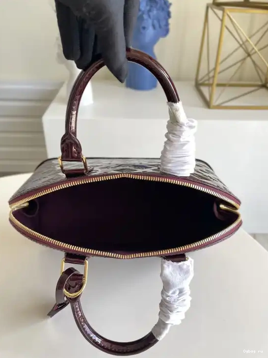 PM VUITTON LOUIS ALMA 0514